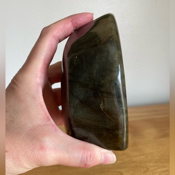 Labradorite - Picture 14 of 16